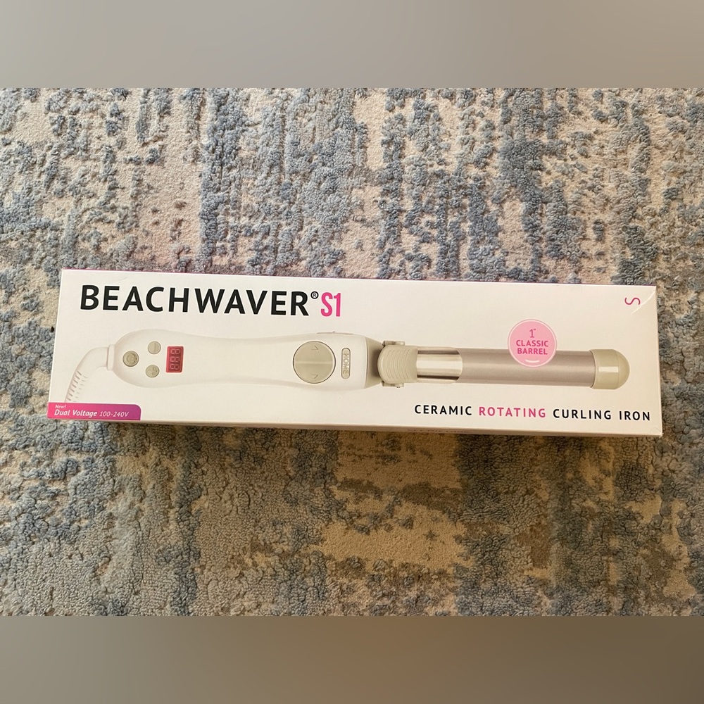Brand New in Box Beachwaver S1 Rotating Curling Iron in White 1 inch barrel